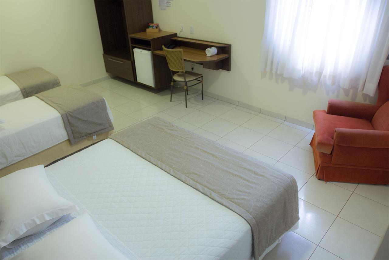 Hotel Valencia Dourados Bagian luar foto