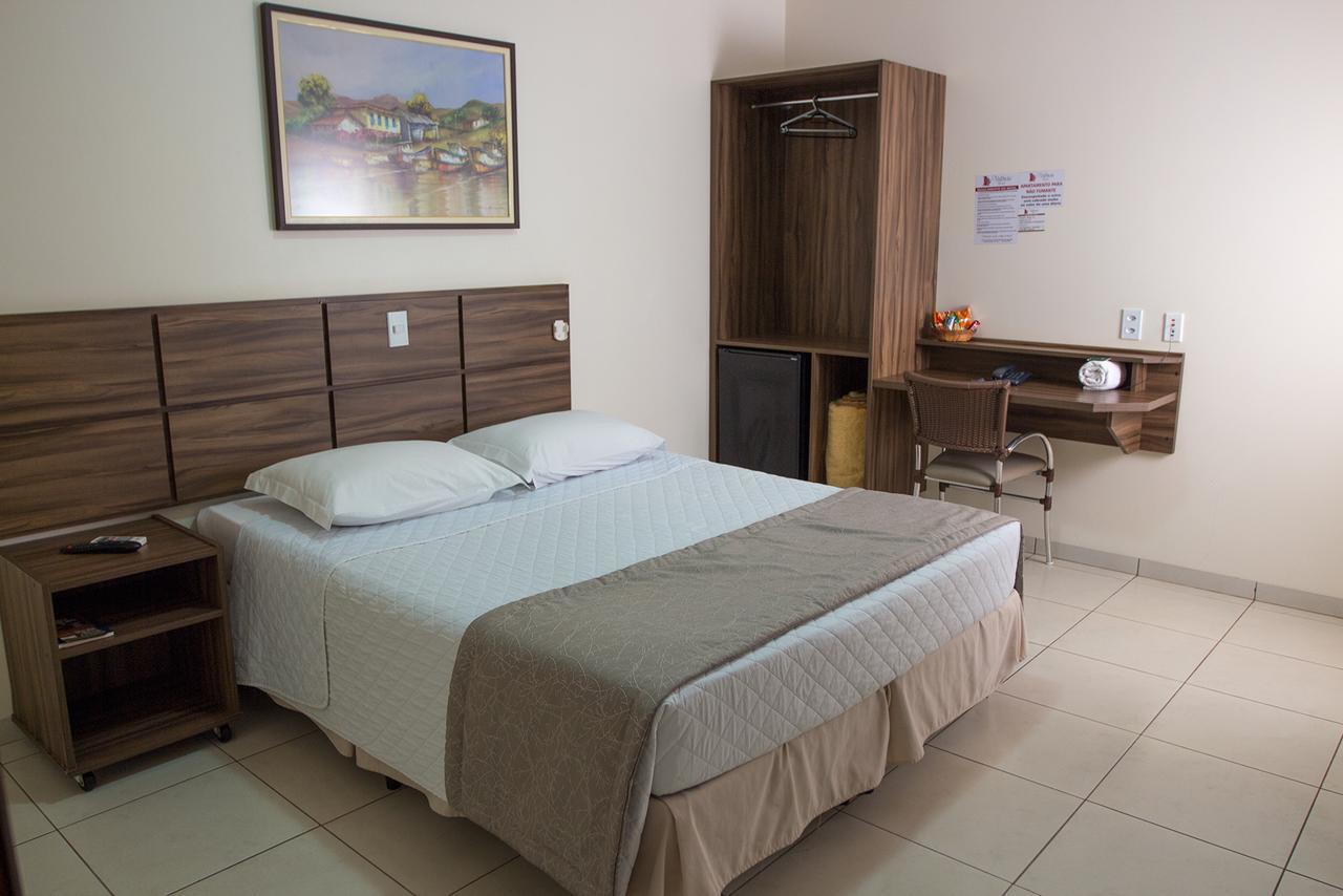 Hotel Valencia Dourados Bagian luar foto