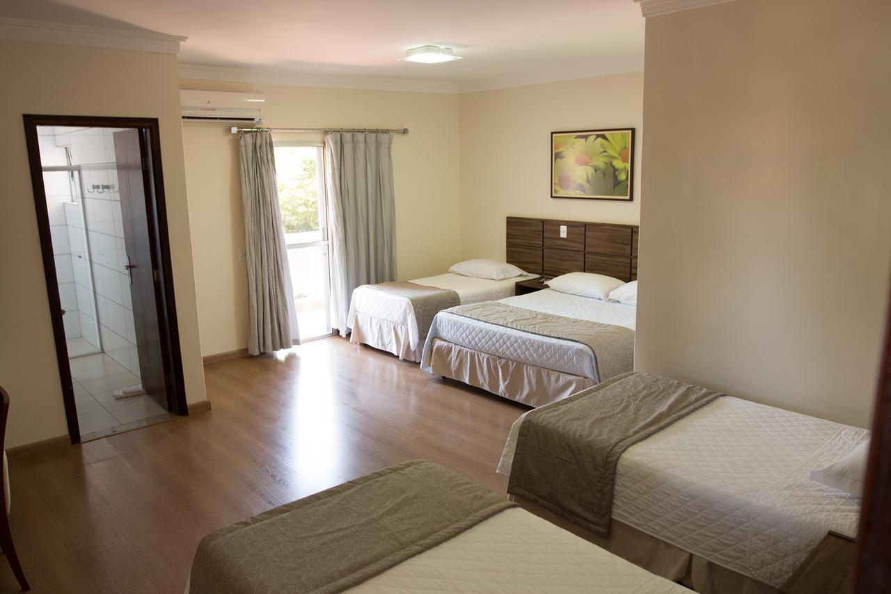 Hotel Valencia Dourados Bagian luar foto