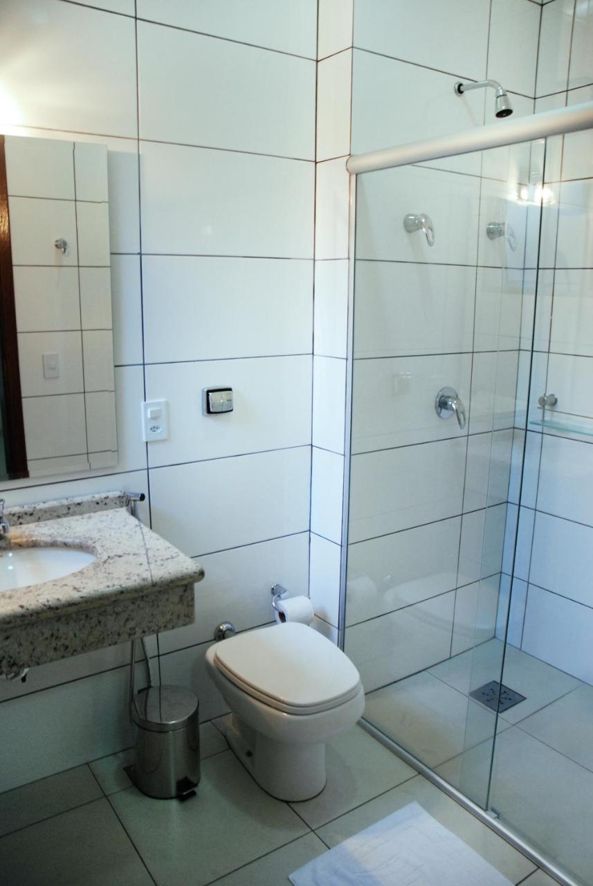 Hotel Valencia Dourados Bagian luar foto